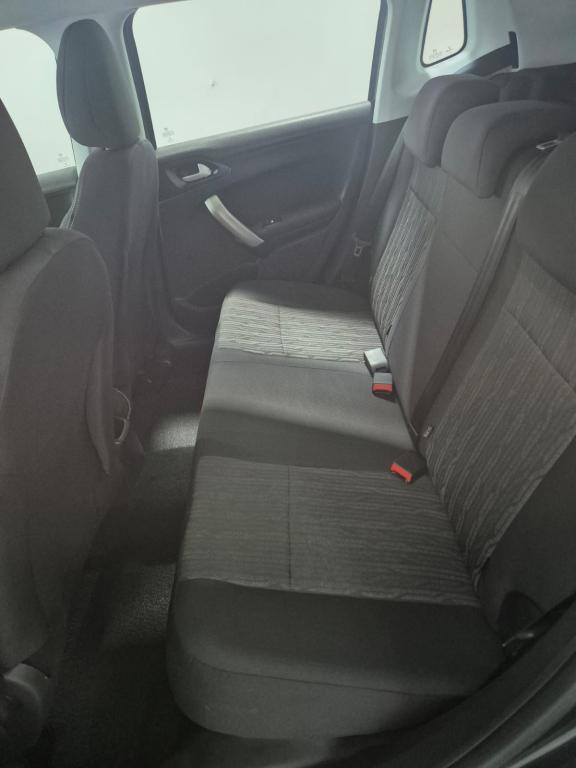 PEUGEOT 2008 - Foto