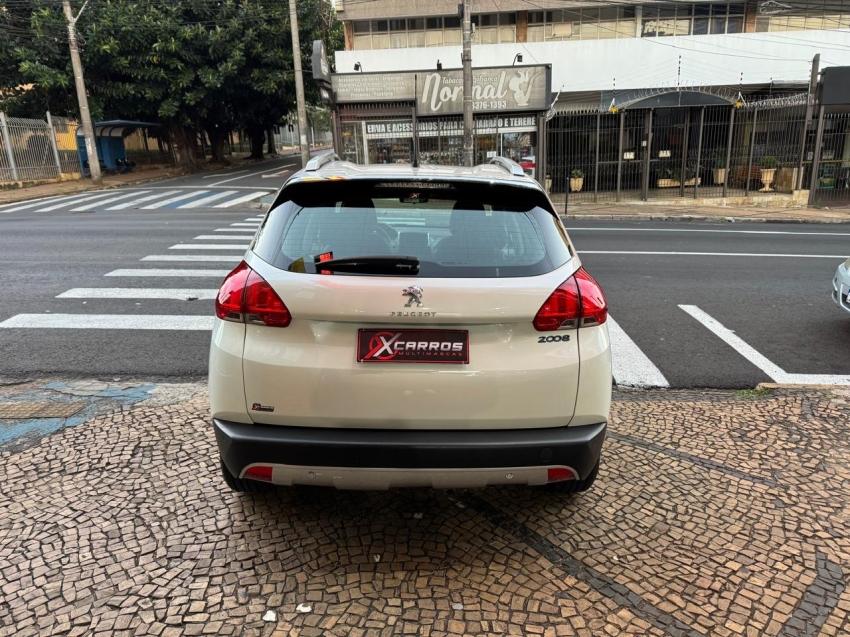 PEUGEOT 2008 - Foto
