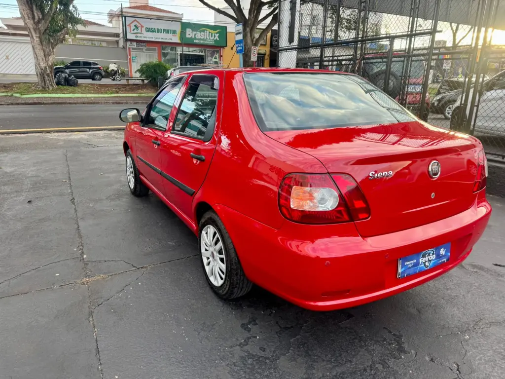 PEUGEOT 207 Hatch - Foto