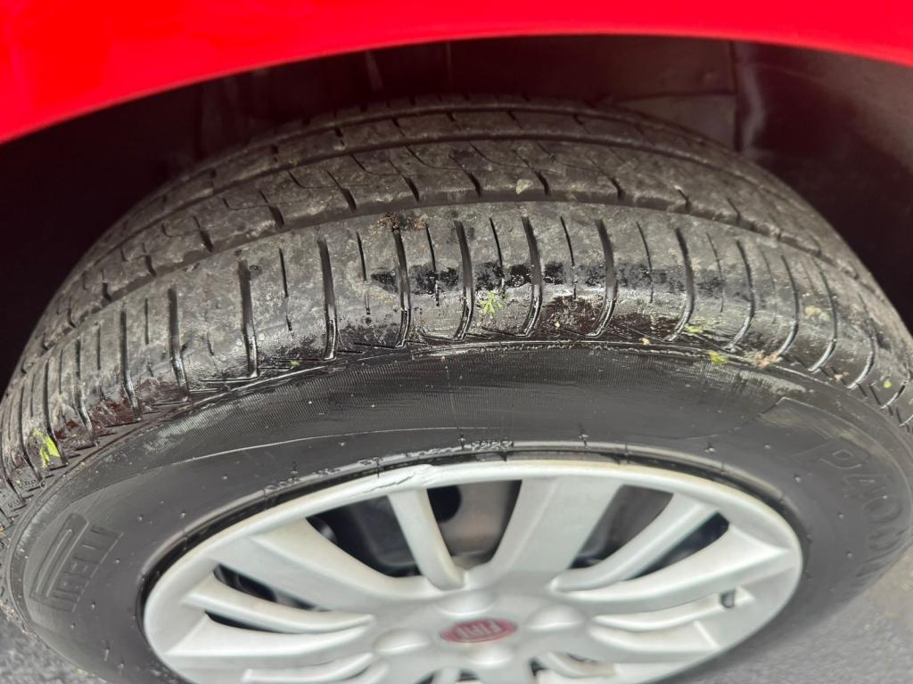 PEUGEOT 207 Hatch - Foto