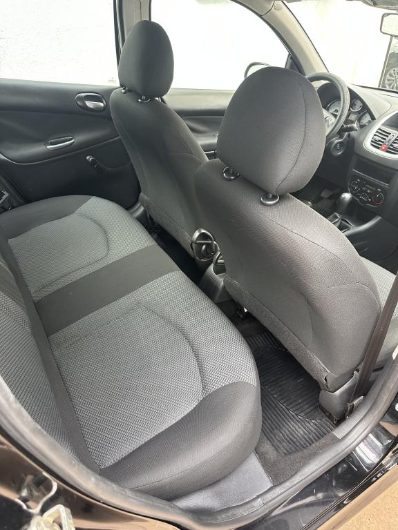 PEUGEOT 207 Hatch - Foto