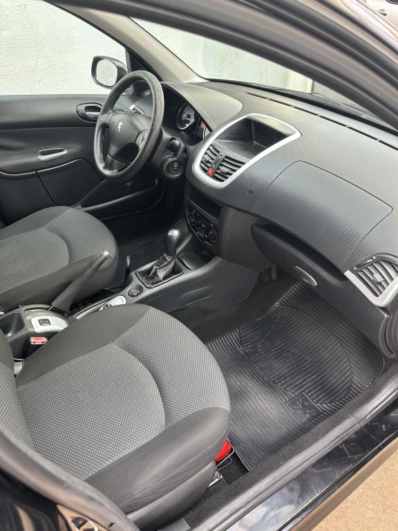 PEUGEOT 207 Hatch - Foto