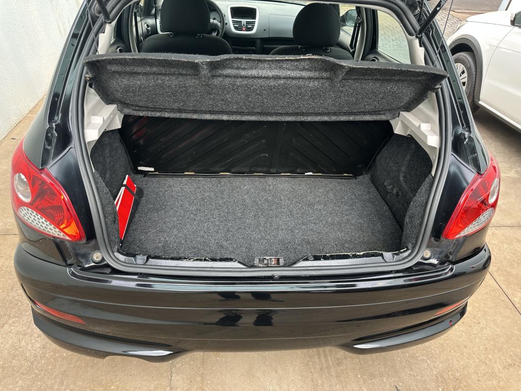 PEUGEOT 207 Hatch - Foto