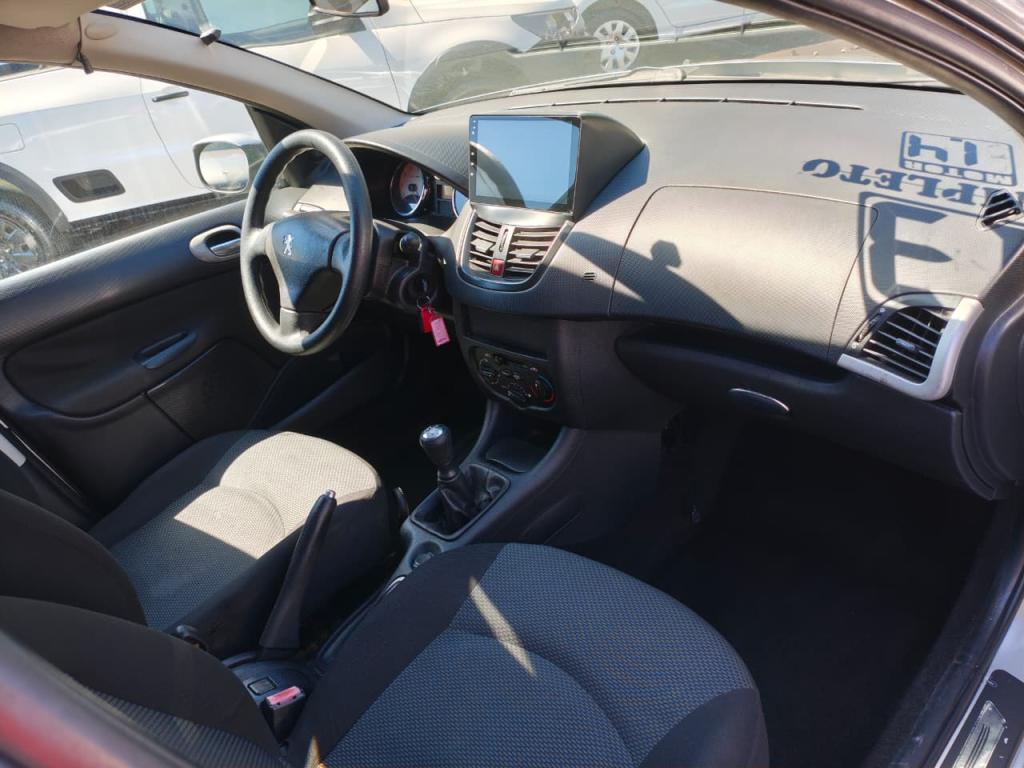 PEUGEOT 207 Hatch - Foto