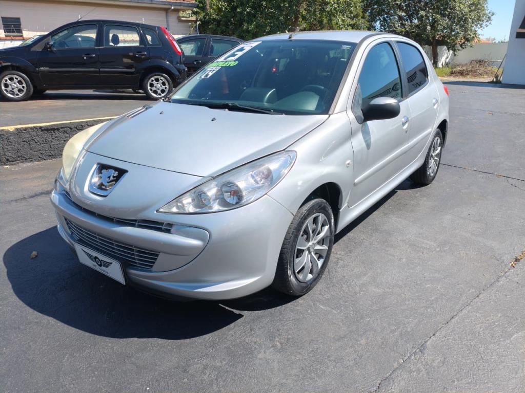 PEUGEOT 207 Hatch - Foto