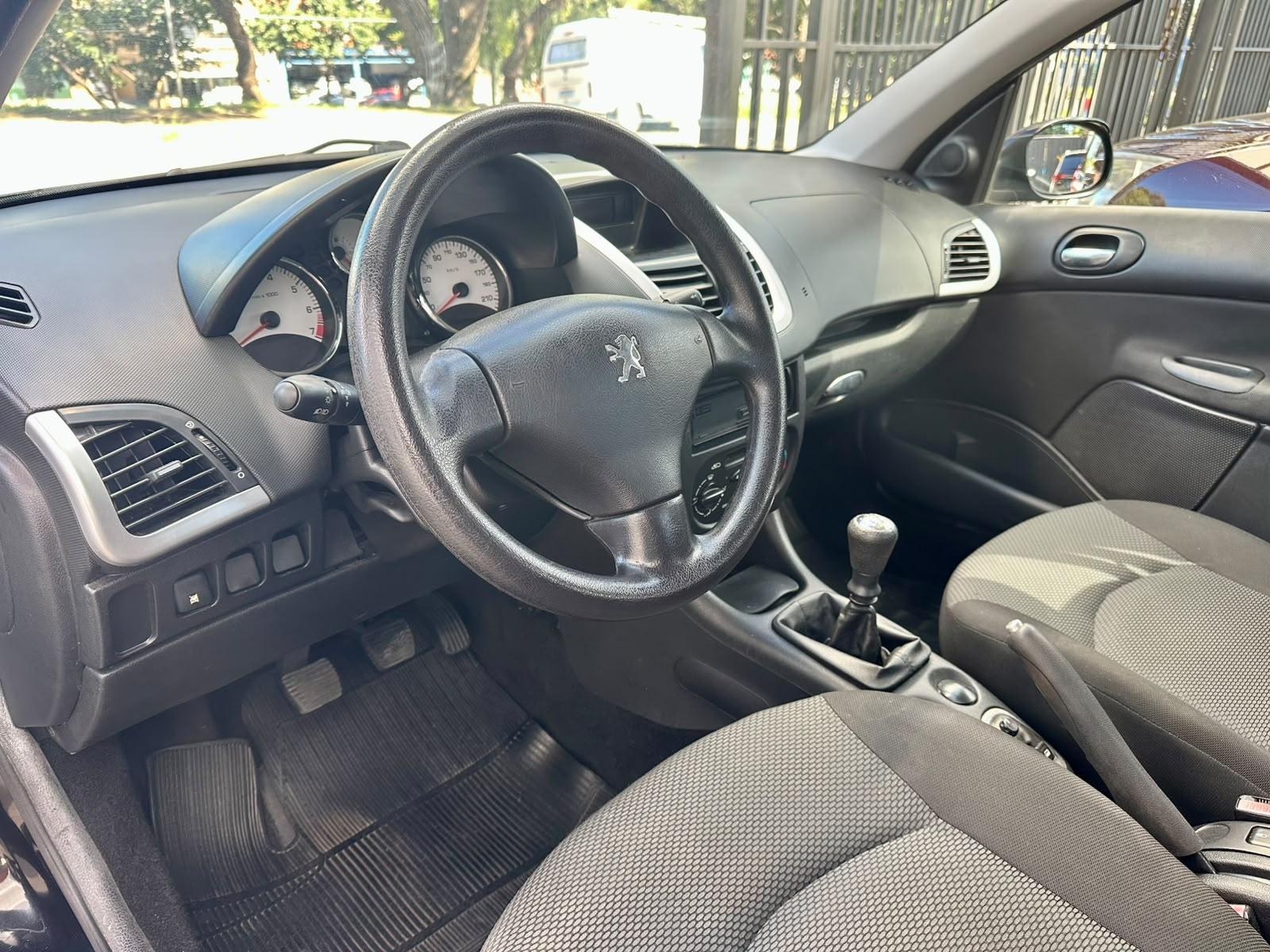 PEUGEOT 207 Hatch - Foto
