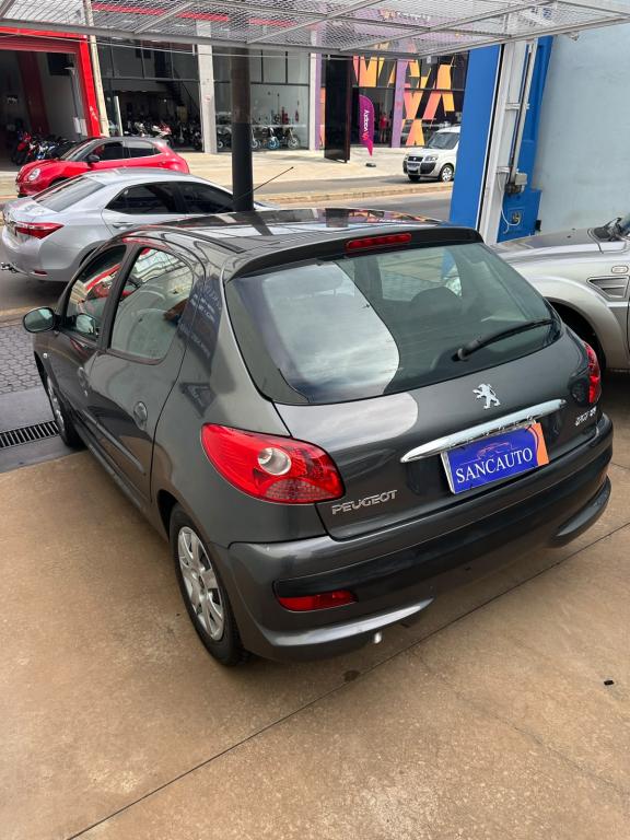 PEUGEOT 207 Hatch - Foto