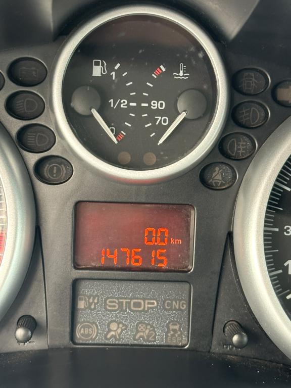 PEUGEOT 207 Hatch - Foto