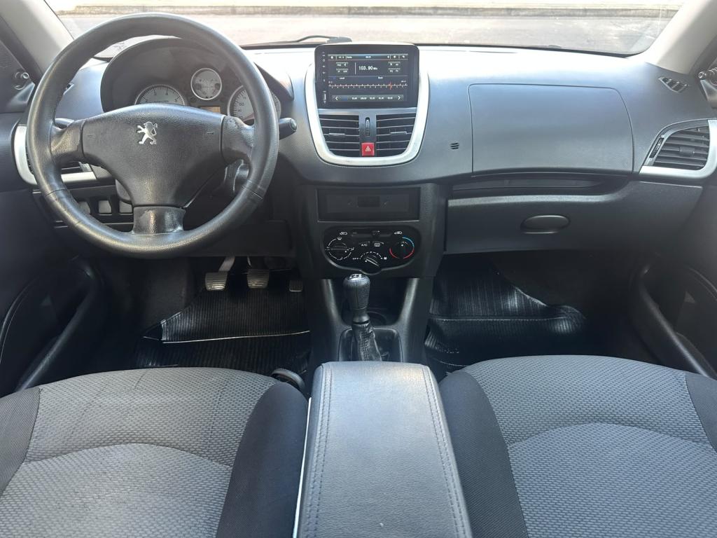 PEUGEOT 207 Hatch - Foto