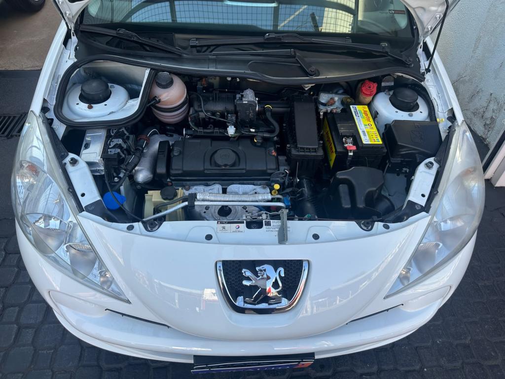 PEUGEOT 207 Hatch - Foto