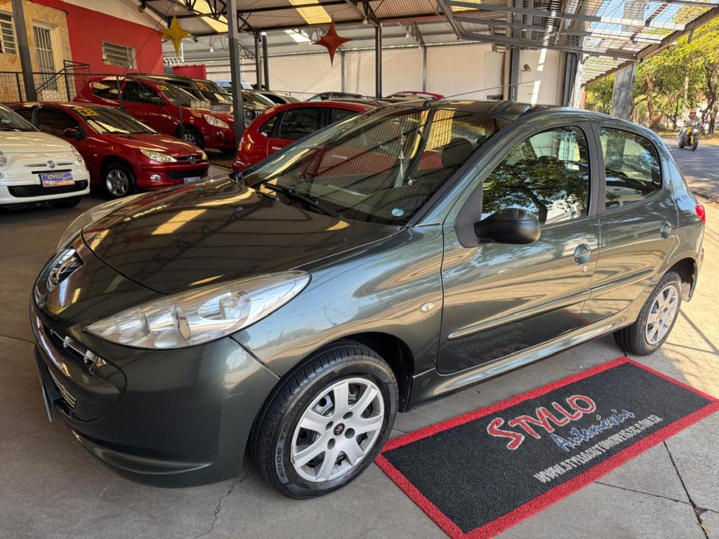 PEUGEOT 207 Hatch - Foto