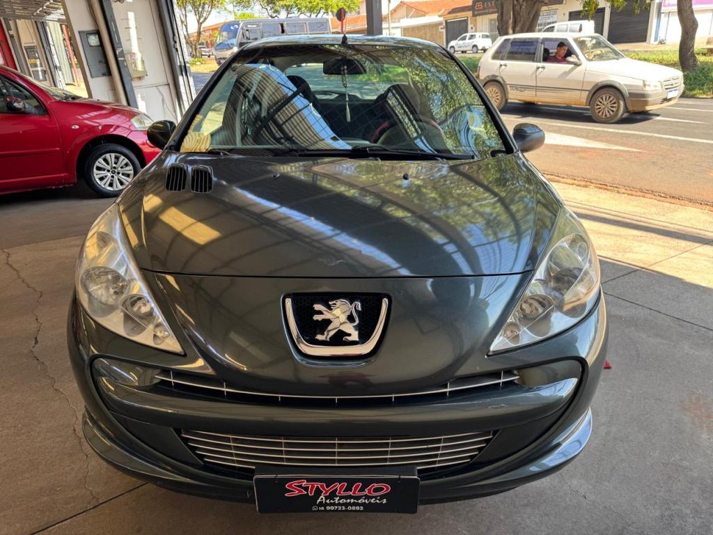 PEUGEOT 207 Hatch - Foto