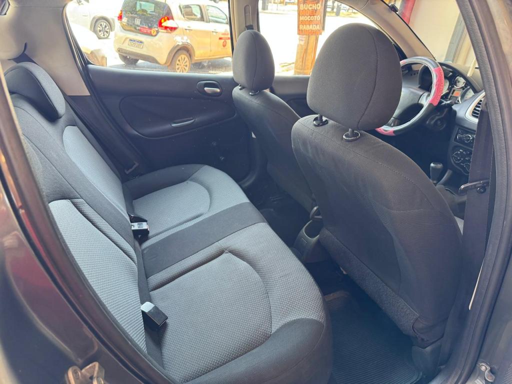 PEUGEOT 207 Hatch - Foto
