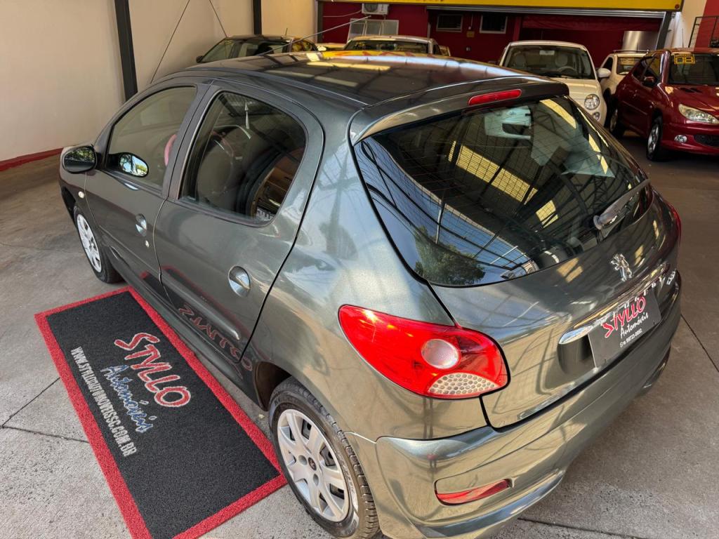 PEUGEOT 207 Hatch - Foto