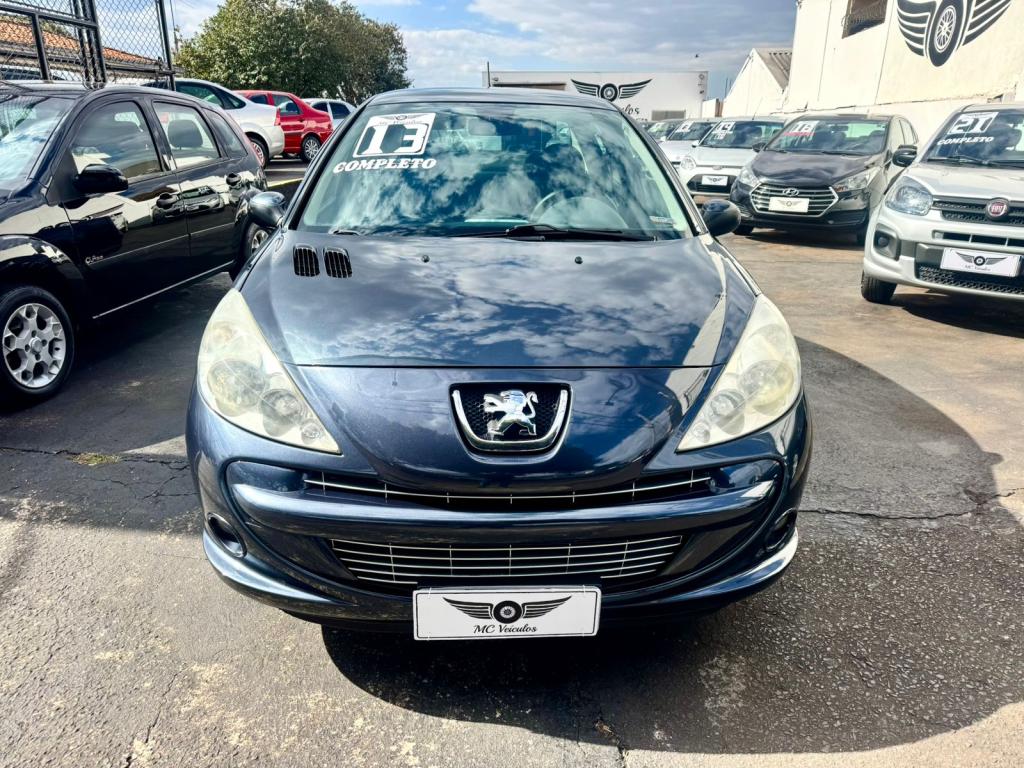 PEUGEOT 207 Sedan - Foto