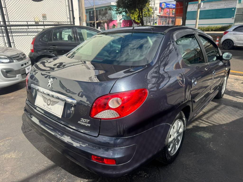 PEUGEOT 207 Sedan - Foto