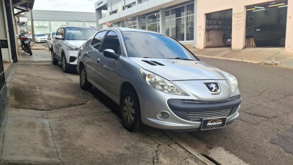 PEUGEOT 207 Sedan