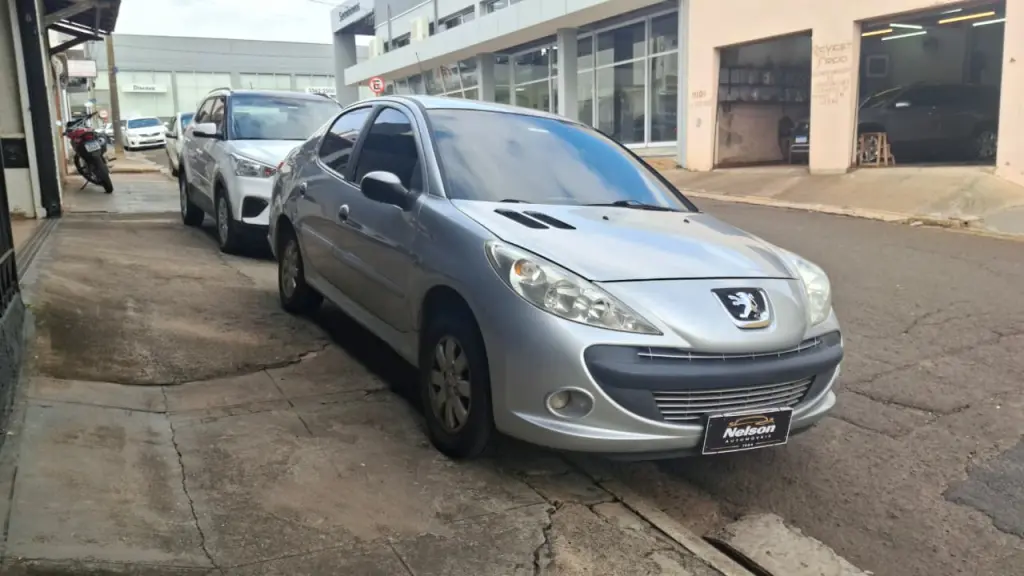 PEUGEOT 207 Sedan