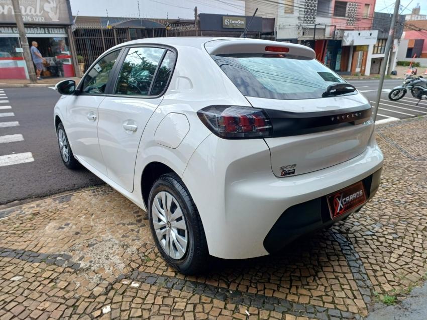 PEUGEOT 208 - Foto