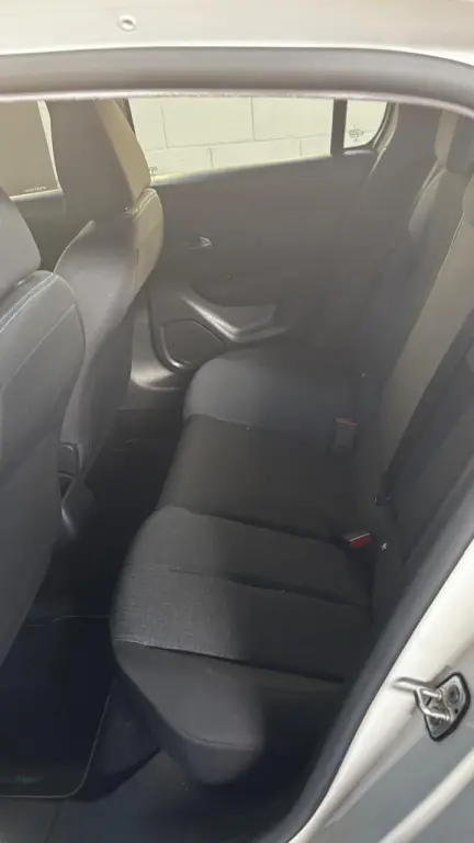 PEUGEOT 208 - Foto