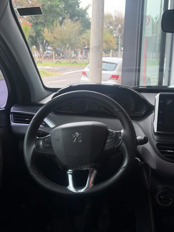 PEUGEOT 208 - Foto