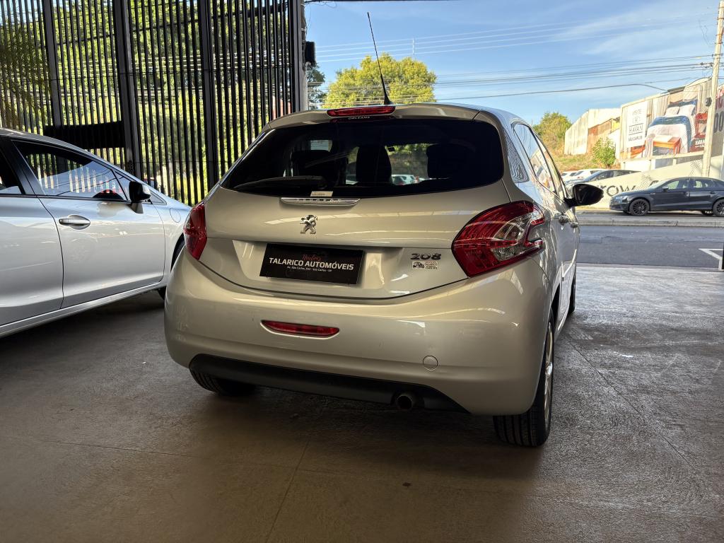 PEUGEOT 208 - Foto