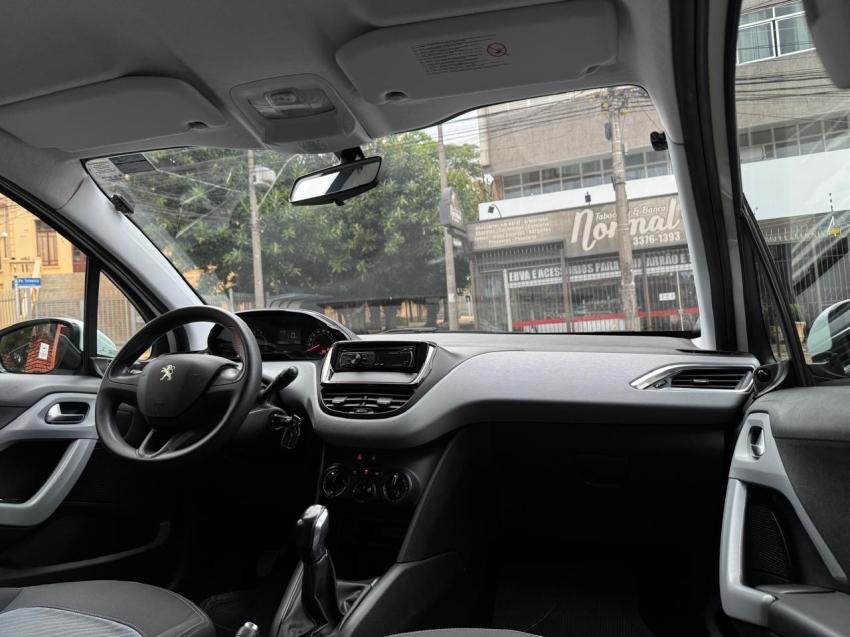 PEUGEOT 208 - Foto