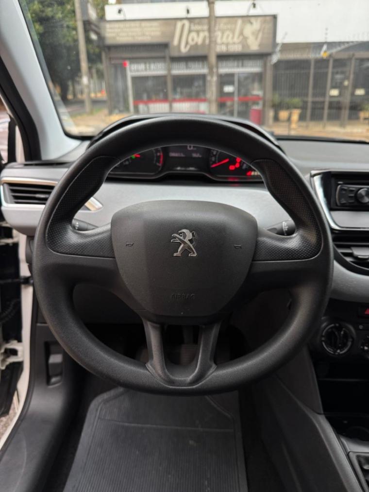 PEUGEOT 208 - Foto
