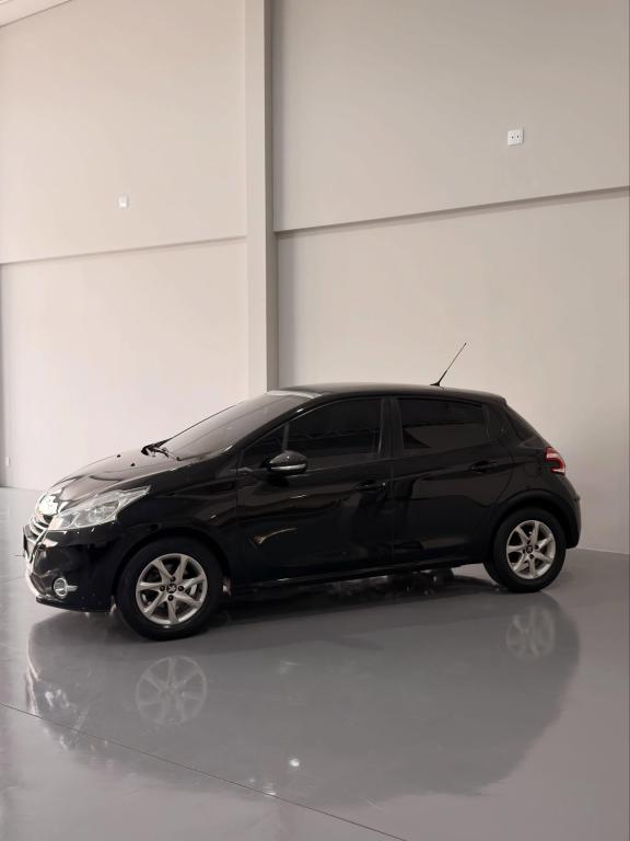 PEUGEOT 208 - Foto
