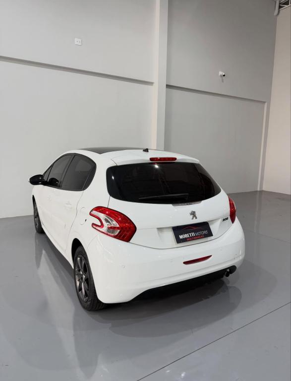 PEUGEOT 208 - Foto