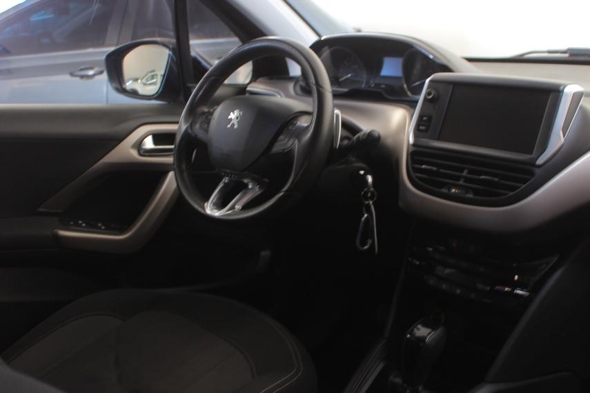 PEUGEOT 208 - Foto