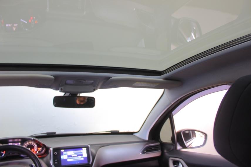 PEUGEOT 208 - Foto