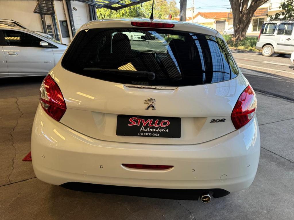 PEUGEOT 208 - Foto