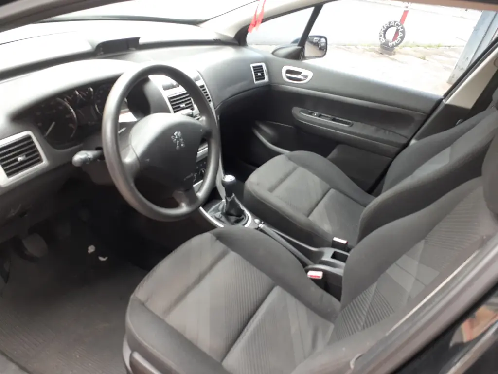 PEUGEOT 307 Hatch - Foto