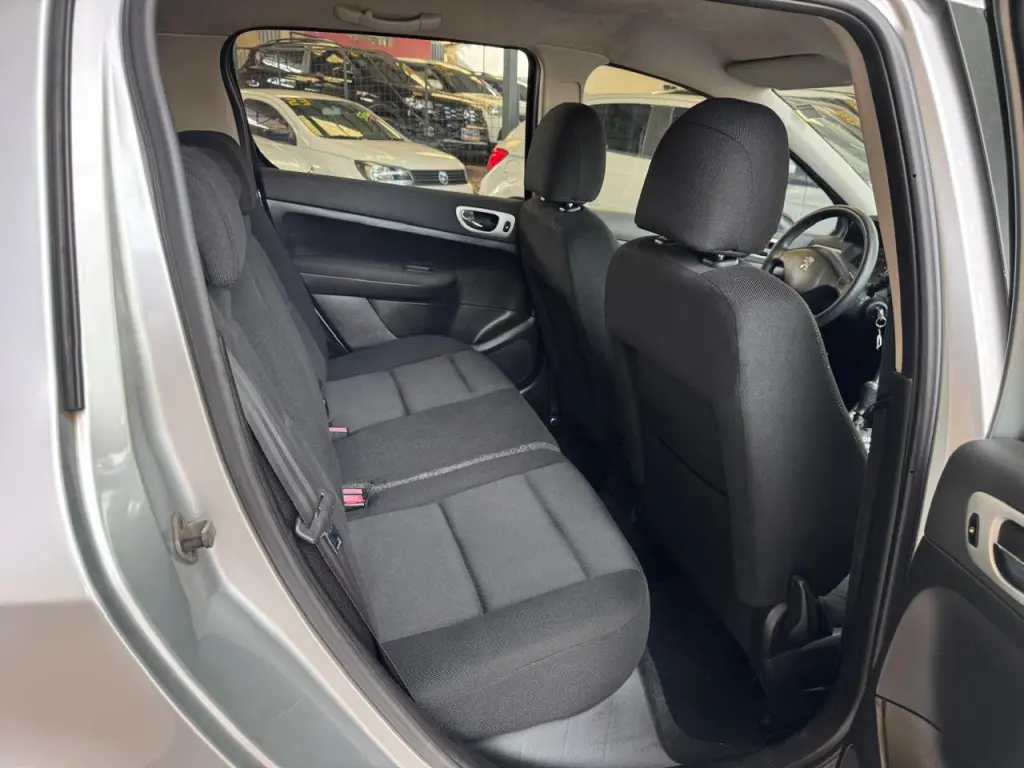 PEUGEOT 307 Hatch - Foto