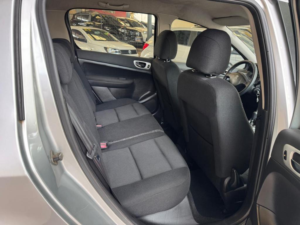 PEUGEOT 307 Hatch - Foto