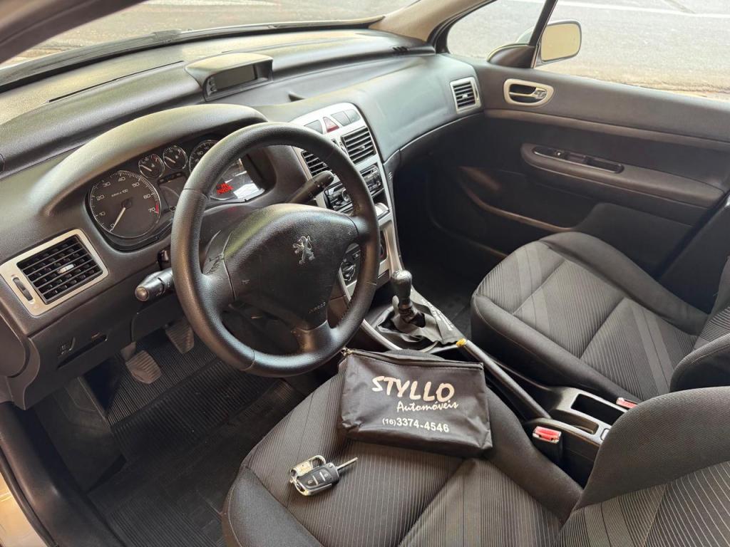 PEUGEOT 307 Hatch - Foto