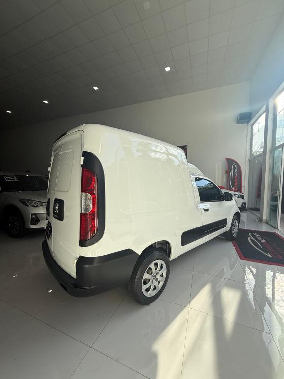 PEUGEOT Partner Rapid - Foto