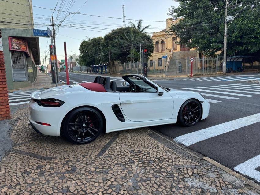PORSCHE 718 - Foto