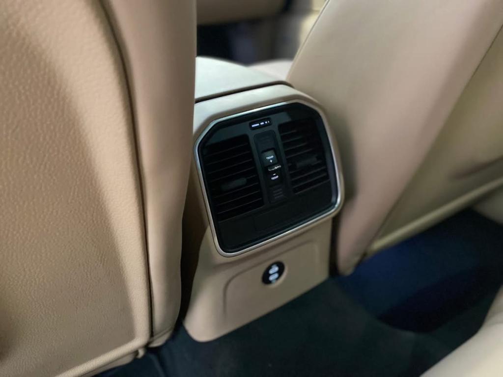 PORSCHE Macan - Foto