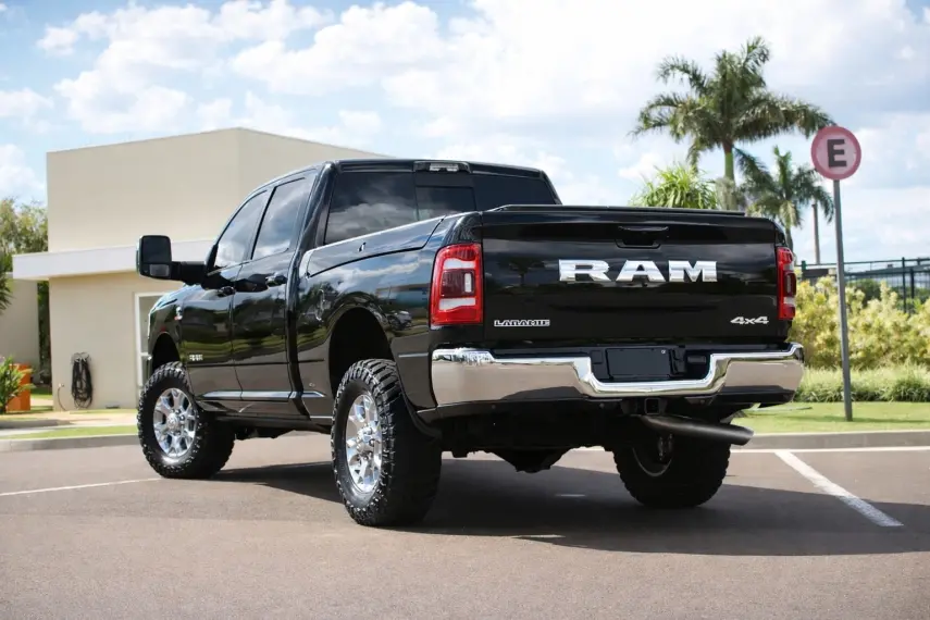 RAM 2500 - Foto