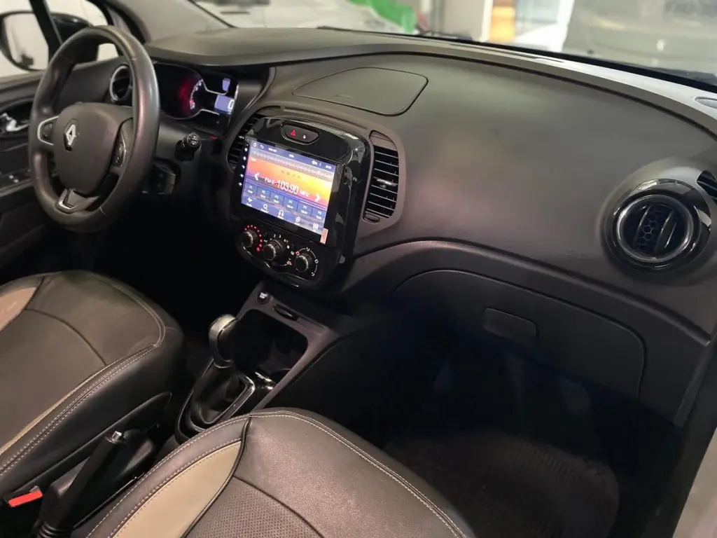 RENAULT Captur - Foto