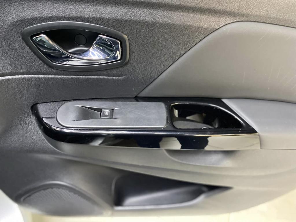 RENAULT Captur - Foto