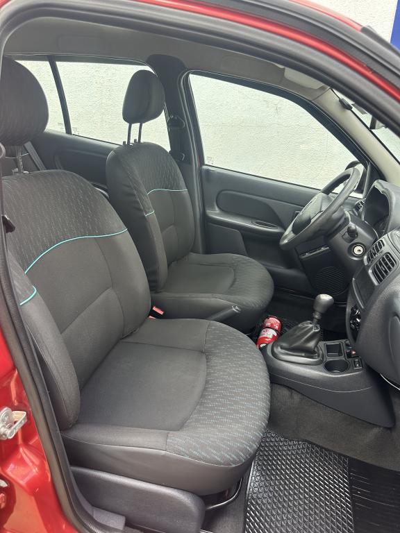 RENAULT Clio Hatch - Foto