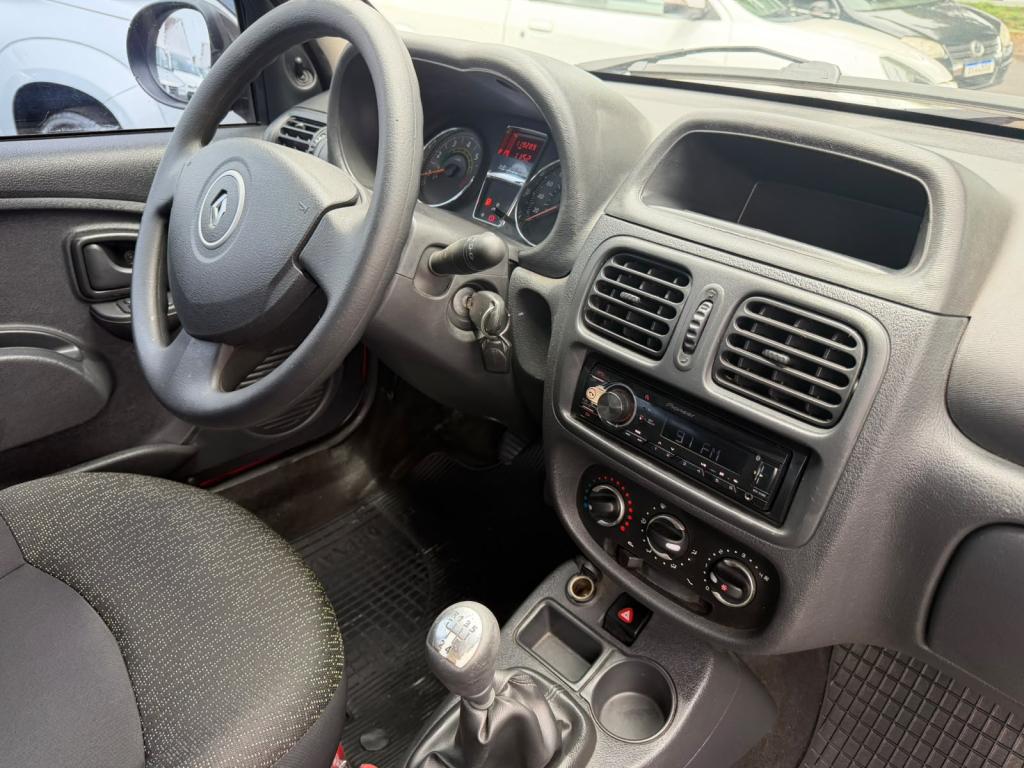 RENAULT Clio Hatch - Foto