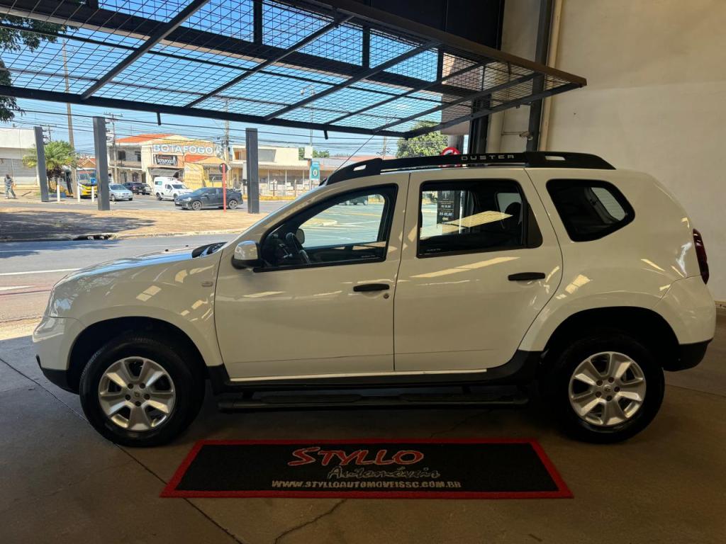 RENAULT Duster - Foto