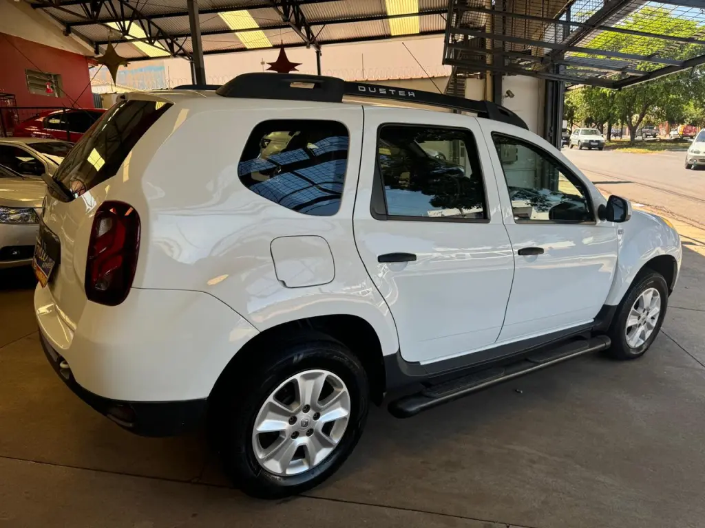 RENAULT Duster - Foto