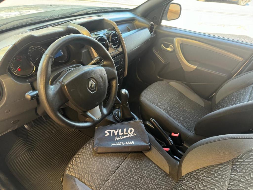 RENAULT Duster - Foto