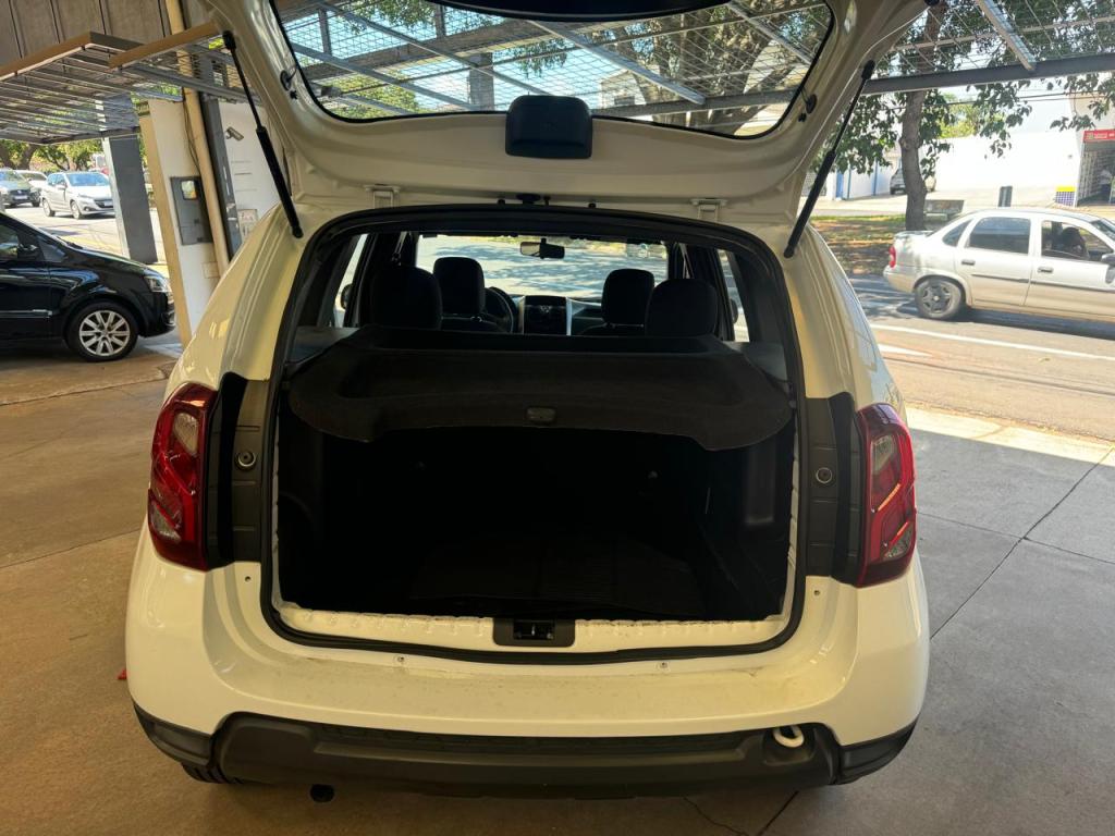 RENAULT Duster - Foto