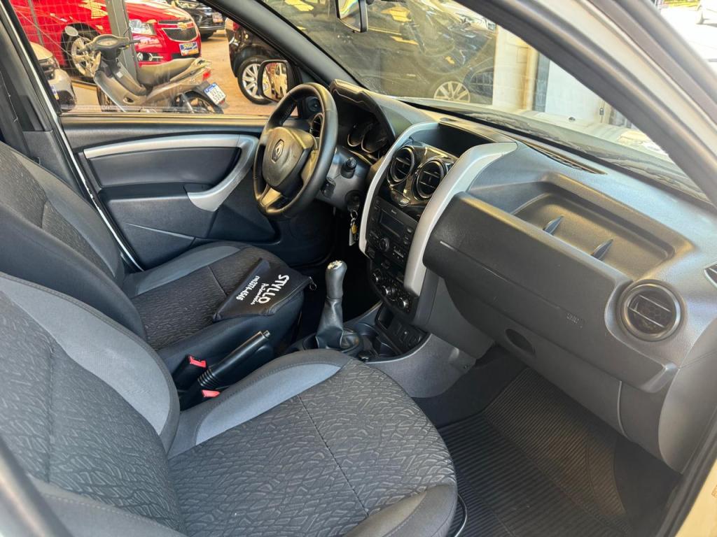 RENAULT Duster - Foto